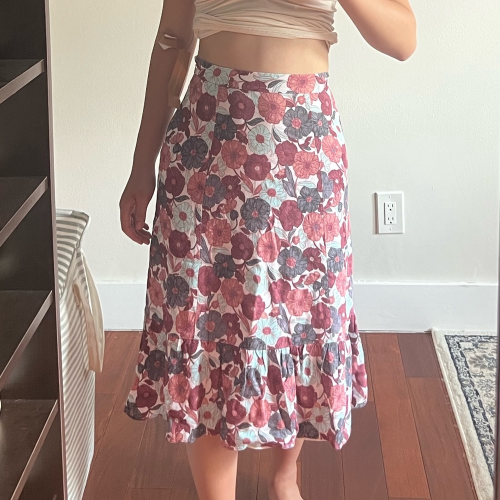 Aritzia Wilfred Chariot Floral MIDI Length Skirt